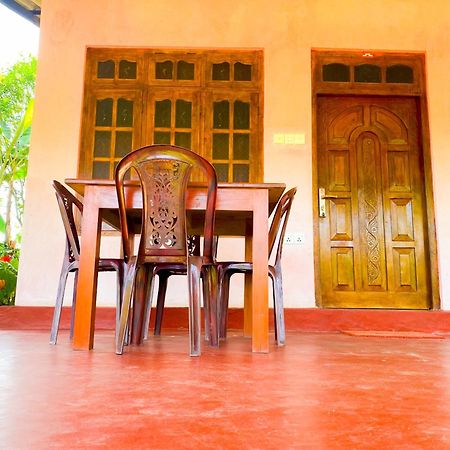 Nine Arch Homestay Ella Esterno foto
