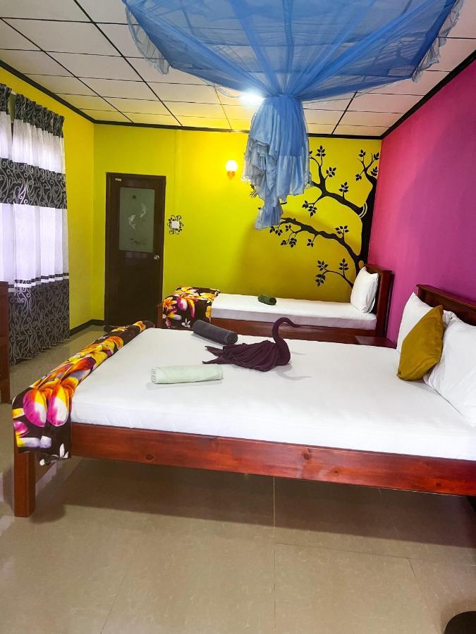Nine Arch Homestay Ella Esterno foto