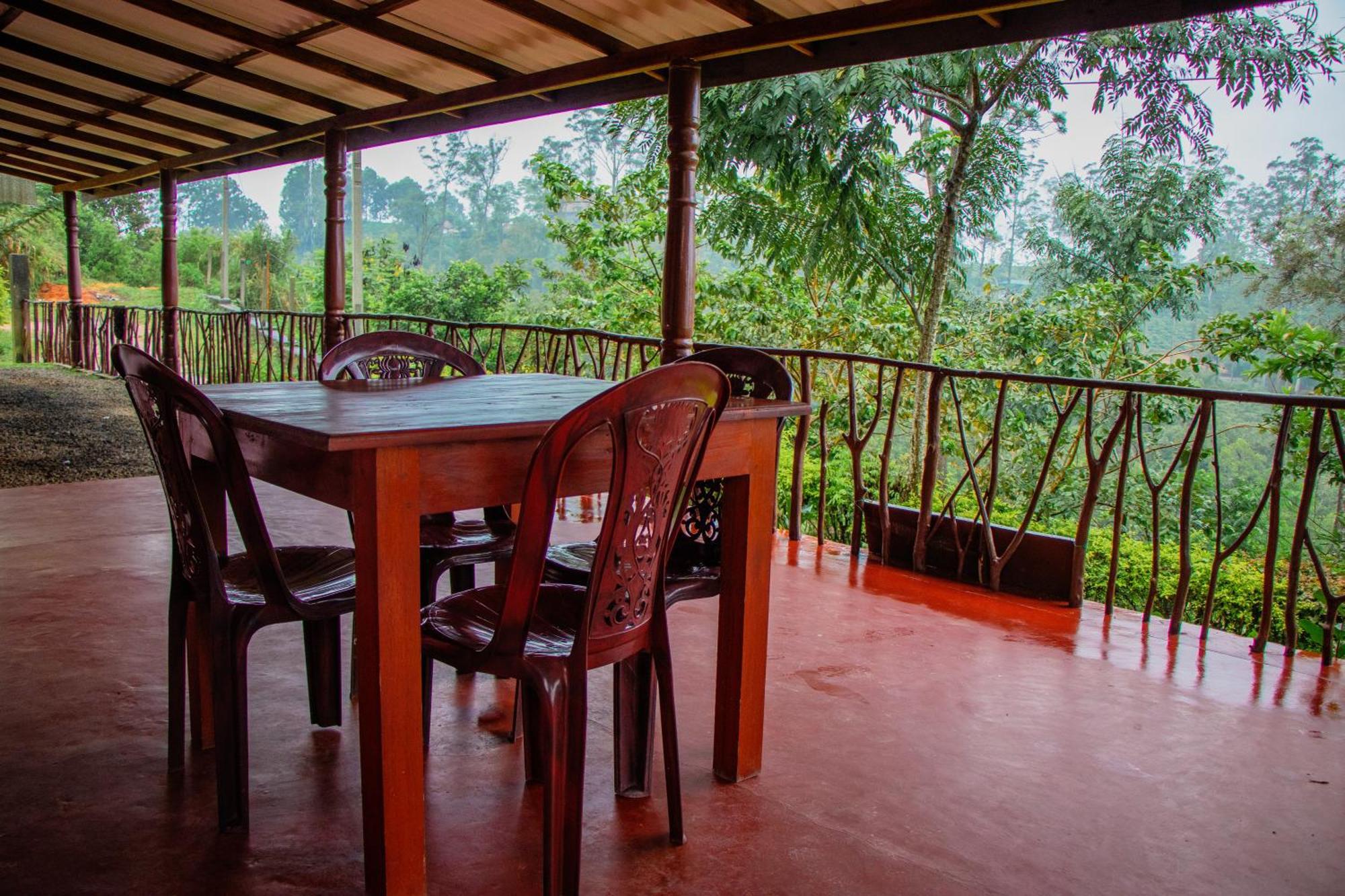 Nine Arch Homestay Ella Esterno foto