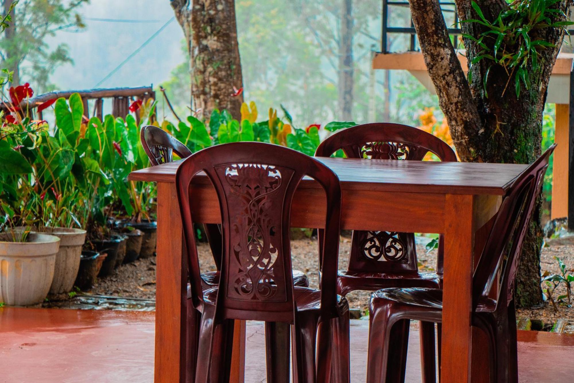 Nine Arch Homestay Ella Esterno foto