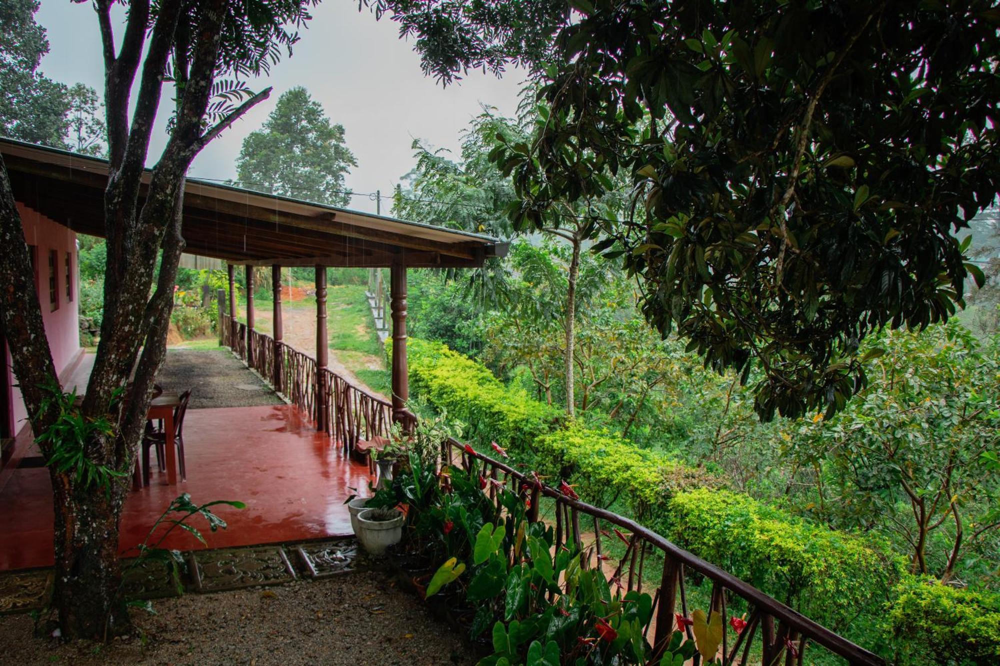 Nine Arch Homestay Ella Esterno foto