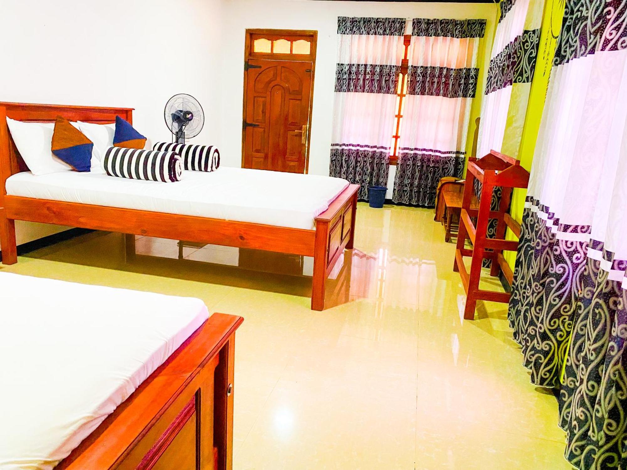 Nine Arch Homestay Ella Esterno foto